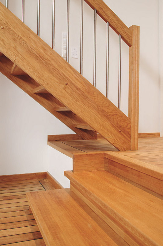 Hannah-eik,-trappetrinn-detalj